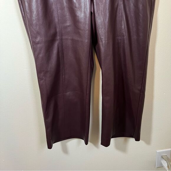 ✨ Chico’s Women’s Brown Faux Leather Pull-On Straight Leg Crop Pants 2.5 NWT - Picture 4 of 11